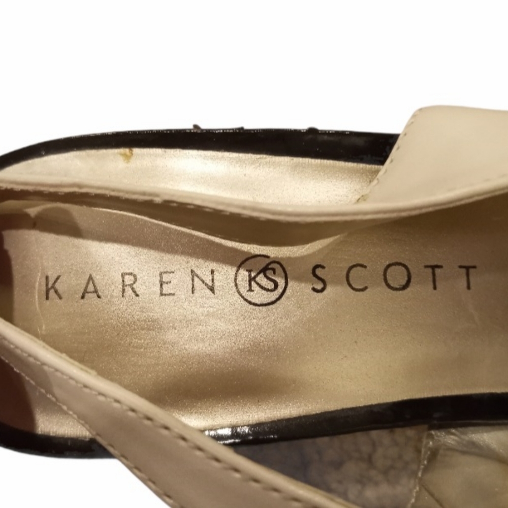 Karen Scott Open Toe Kremlin Flower Heels - Picture 3 of 6